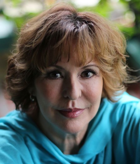 Jacquelyn Mitchard profile photo